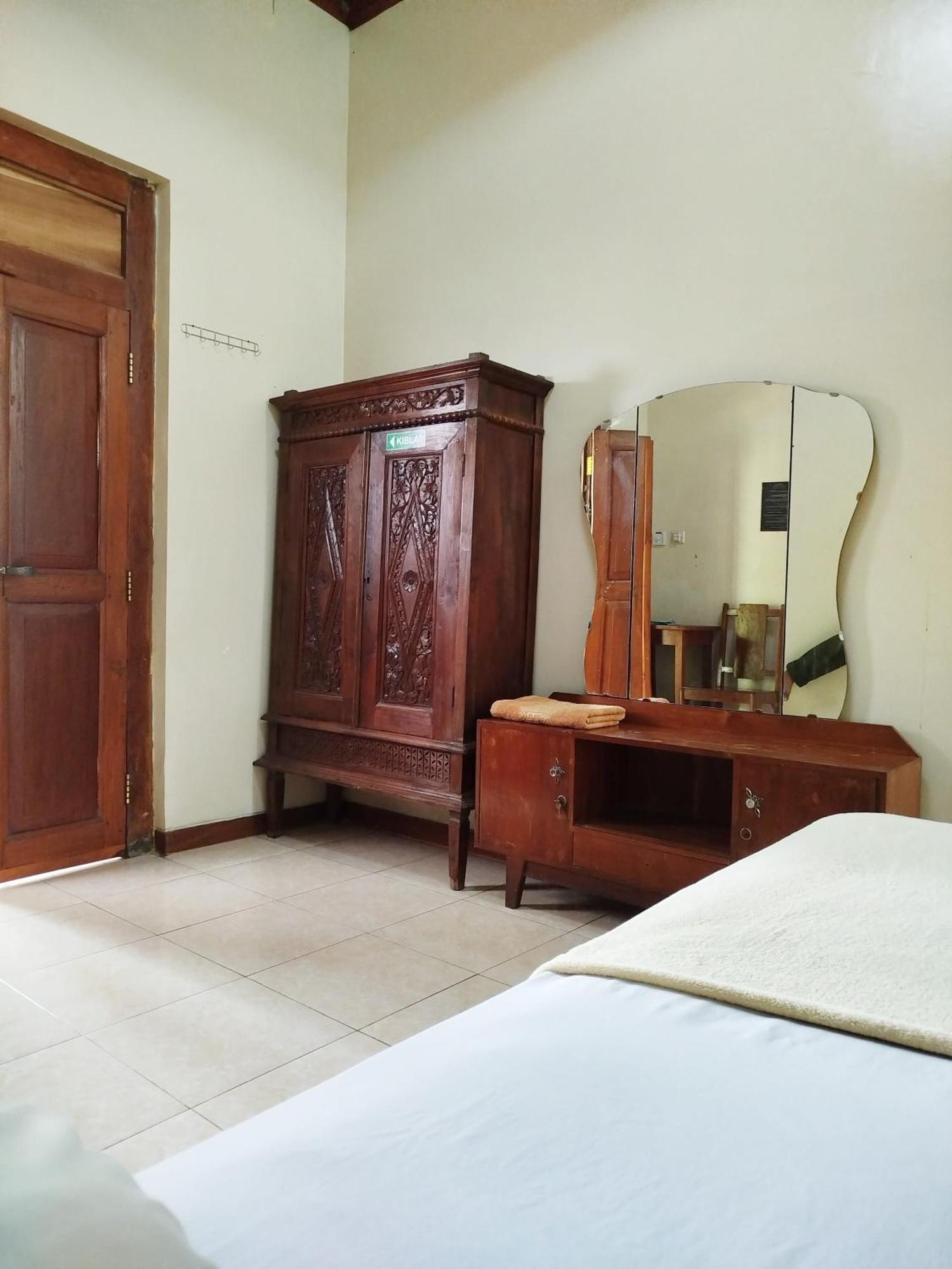 Dapur Ethnic Homestay Bantul Exterior photo